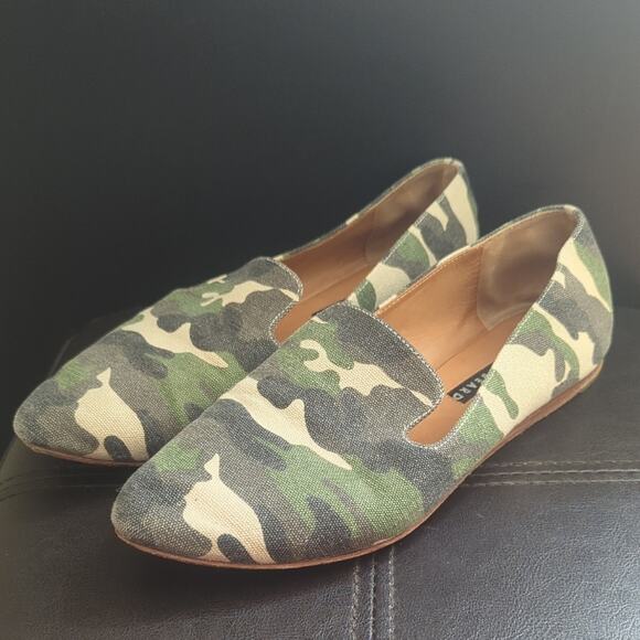 Veronica Beard Designer Griffin Camo Canvas Slide On Comfort Flats Loafers - Picture 1 of 7